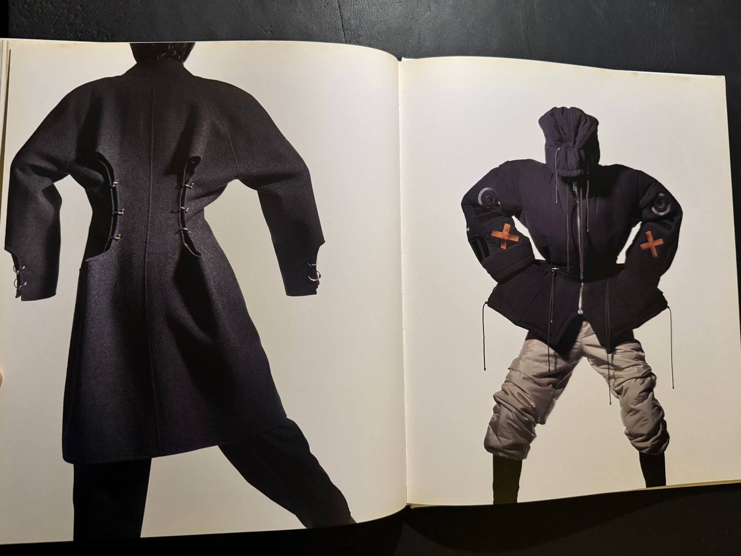 ISSEY MIYAKE BY IRVING PENN