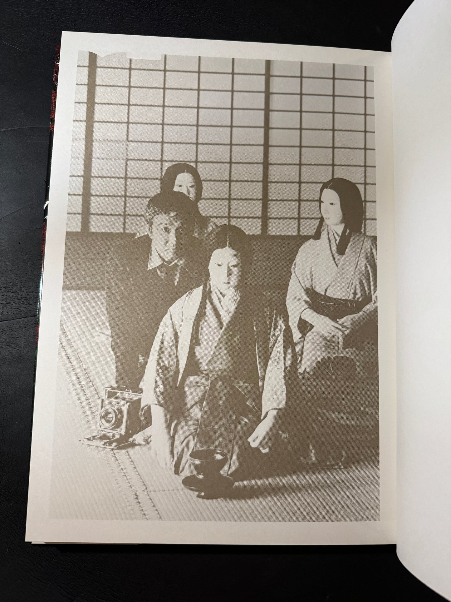 HANAKESHI(The Air of Blossoming Spring)