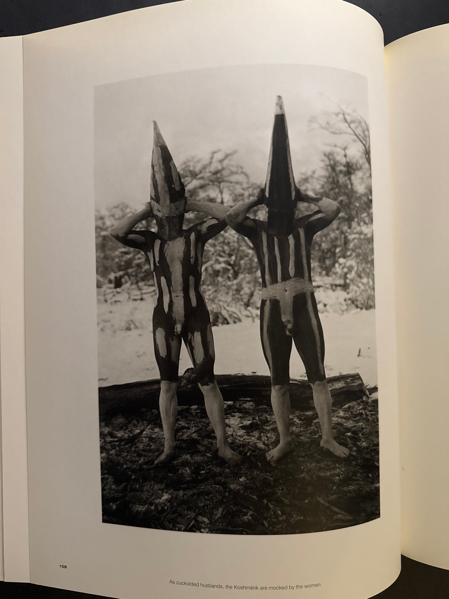 THE LOST TRIBES OF TIERRA DEI.FUEGO : SELK'NAM YAMANA KAWESQAR