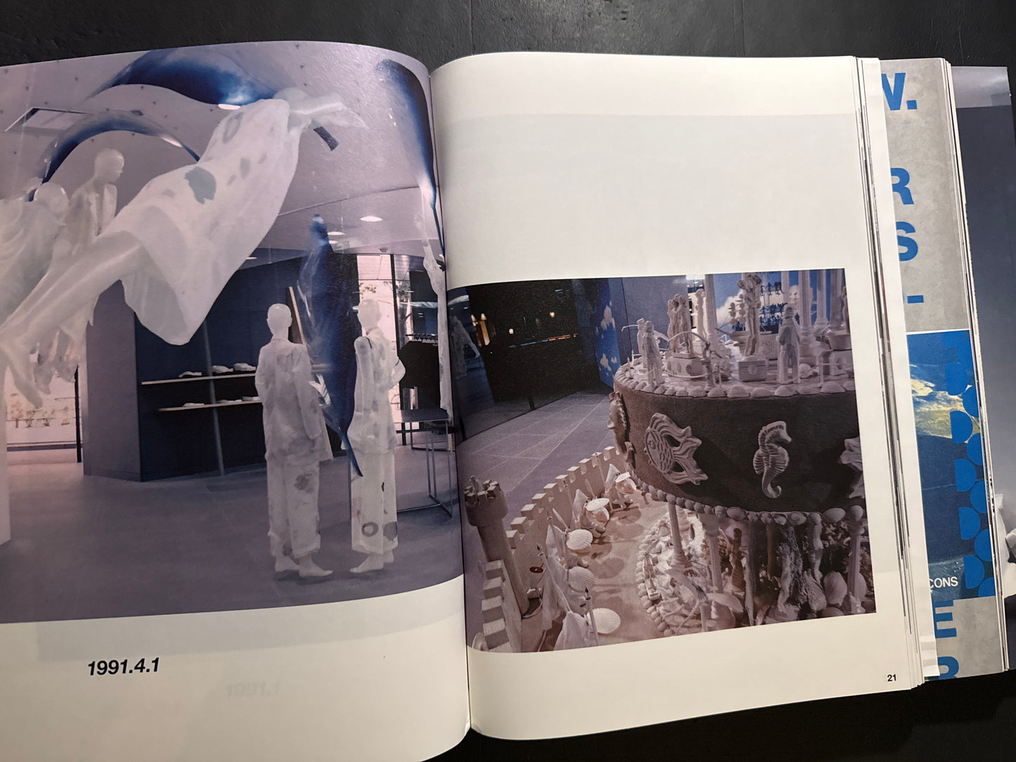 COMME des GARCONS 1989.4.28 - 2023.2.1(unopened copy with bag)