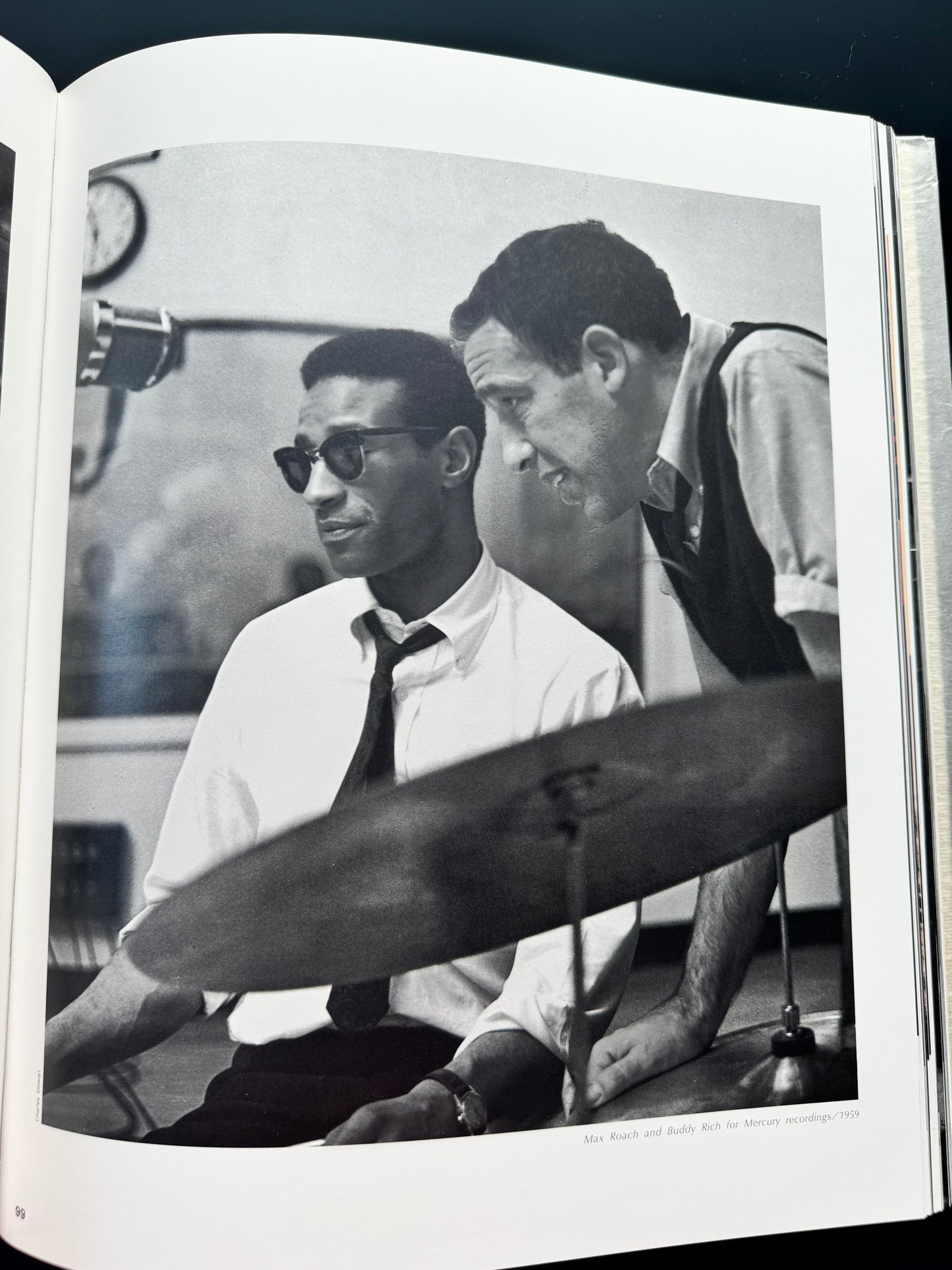 JAZZ GIANTS : VISIONS OF THE GREAT AMERICAN LEGEND