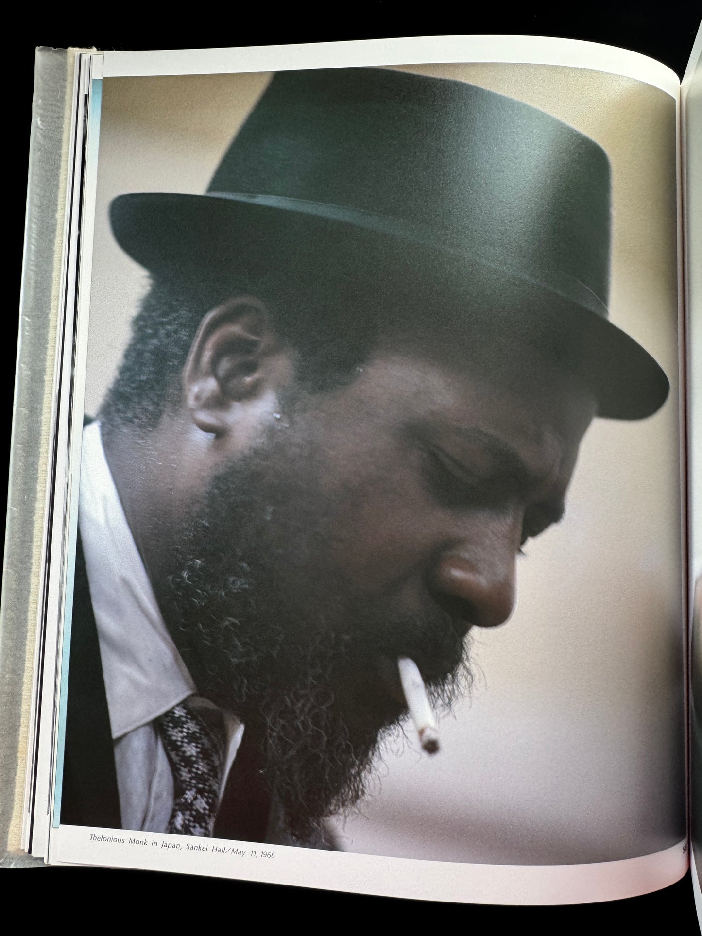 JAZZ GIANTS : VISIONS OF THE GREAT AMERICAN LEGEND