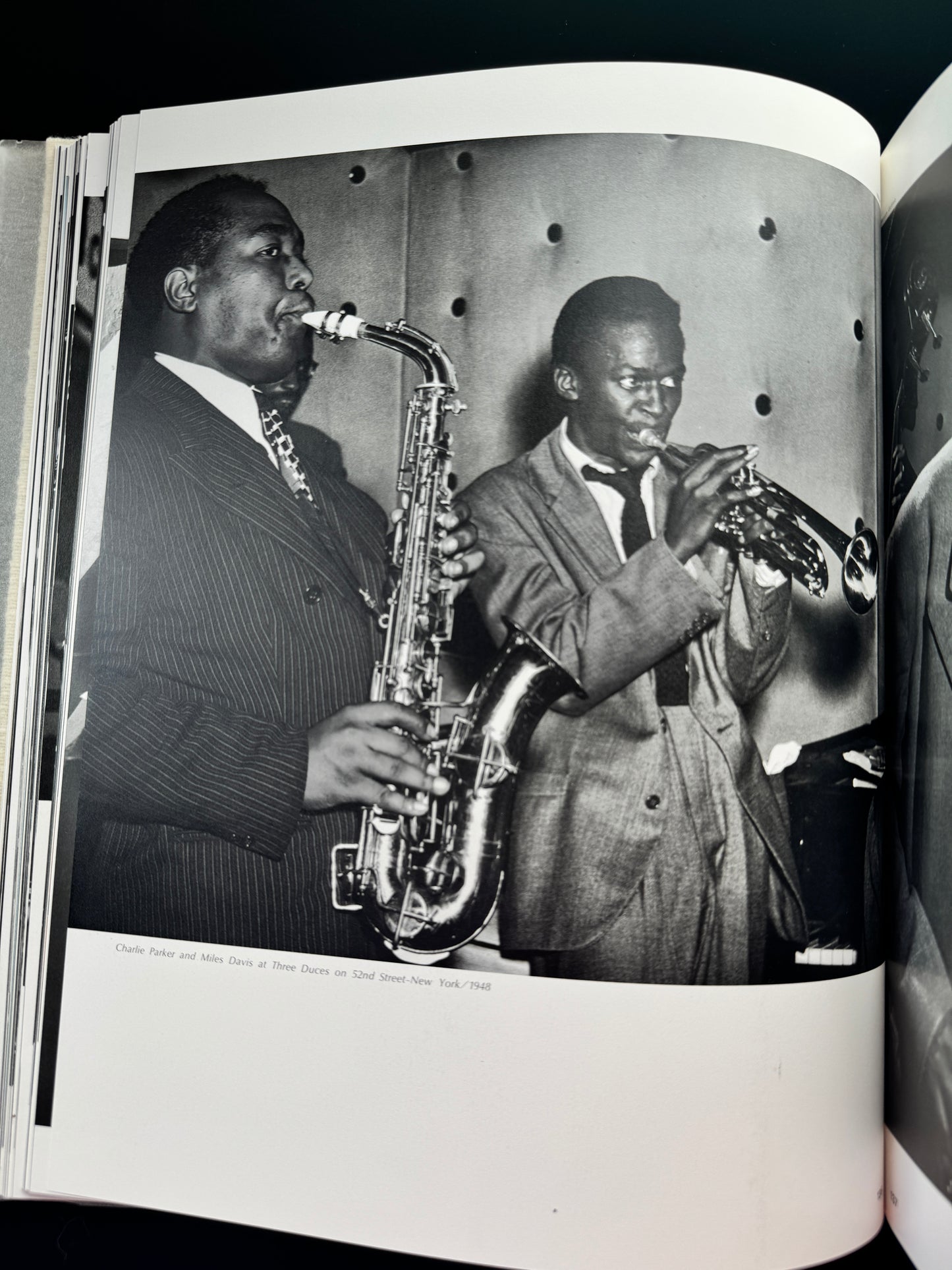 JAZZ GIANTS : VISIONS OF THE GREAT AMERICAN LEGEND
