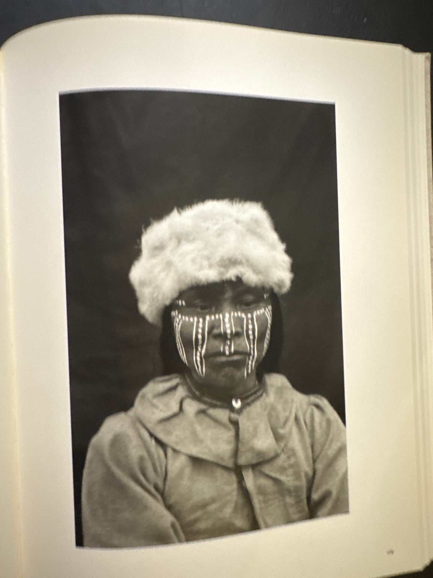 THE LOST TRIBES OF TIERRA DEI.FUEGO : SELK'NAM YAMANA KAWESQAR