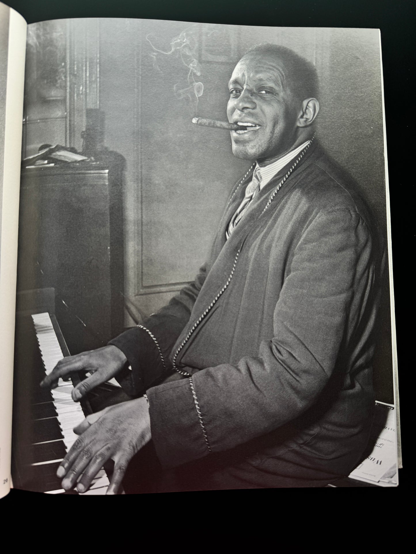JAZZ GIANTS : VISIONS OF THE GREAT AMERICAN LEGEND