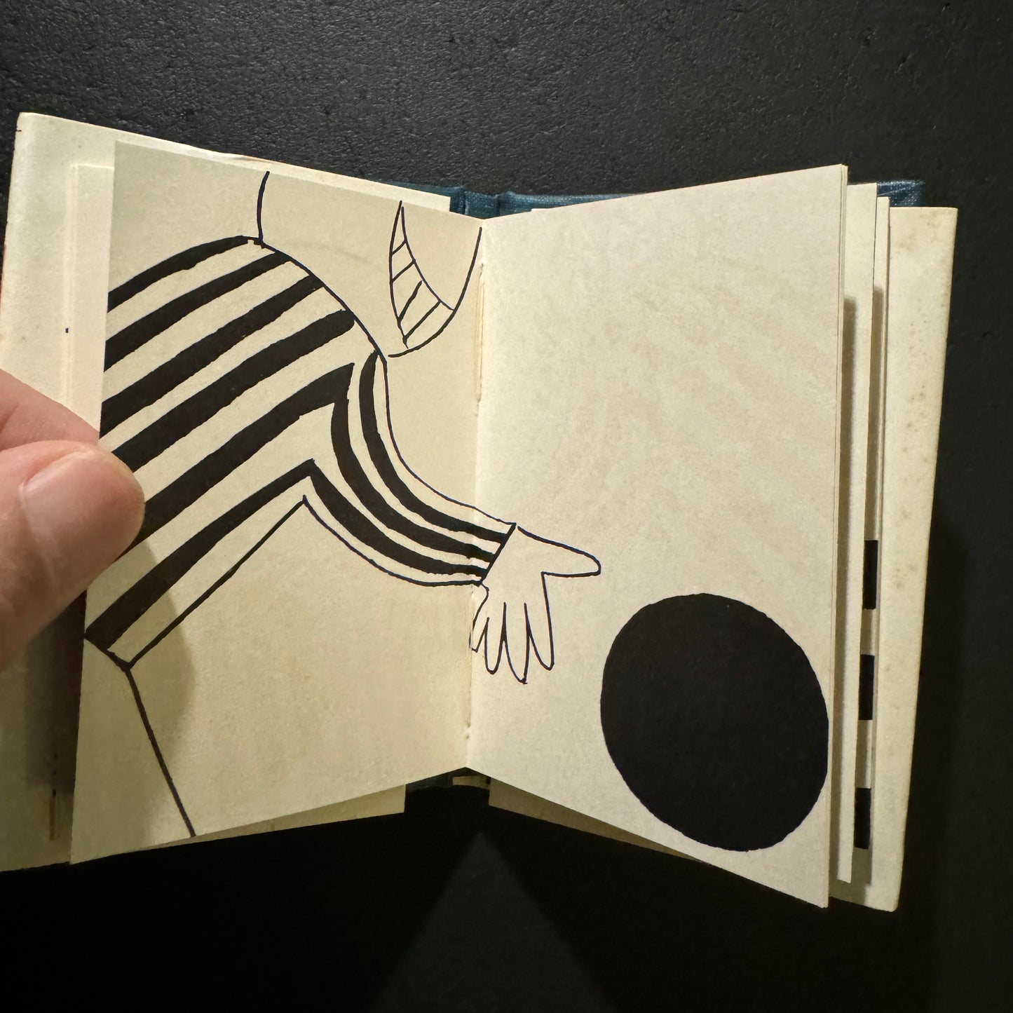 miniature book : three-sided mirror